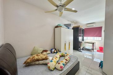 Double Storey Terrace Jalan Kubah Bukit Jelutong Shah Alam Freehold For Sale Near Denai Alam    