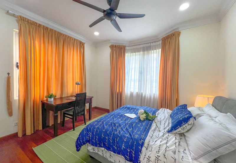 Kiara Peak (Puncak Kiara)