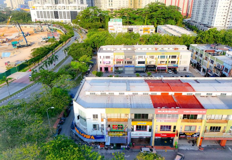 Bandar Sri Permaisuri Cheras 3 Storey Shoplot For Sale KL    