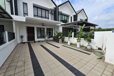 Avis 2 @ Setia Alam Sari