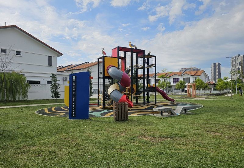 Avis 2 @ Setia Alam Sari