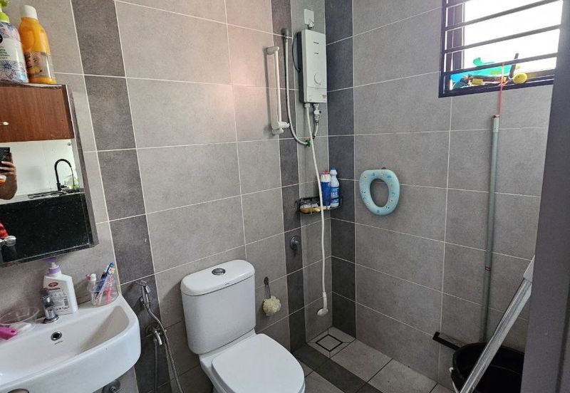 Avis 2 @ Setia Alam Sari