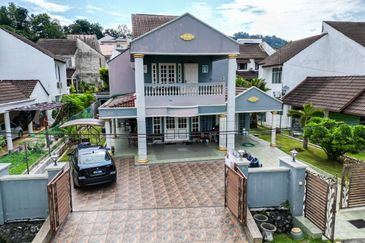 Double Storey Bungalow Lorong Kasawari, Taman Zooview Ampang For Sale   