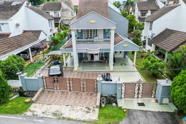 Double Storey Bungalow Lorong Kasawari, Taman Zooview Ampang For Sale   
