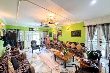 Double Storey Bungalow Lorong Kasawari, Taman Zooview Ampang For Sale   