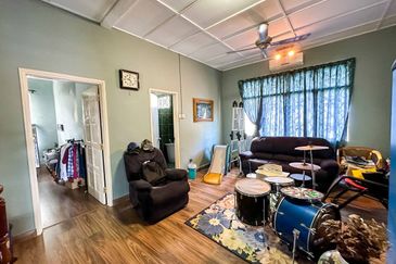 Double Storey Bungalow Lorong Kasawari, Taman Zooview Ampang For Sale   