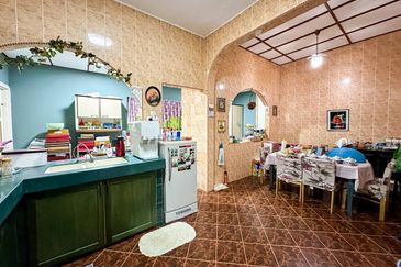 Double Storey Bungalow Lorong Kasawari, Taman Zooview Ampang For Sale   