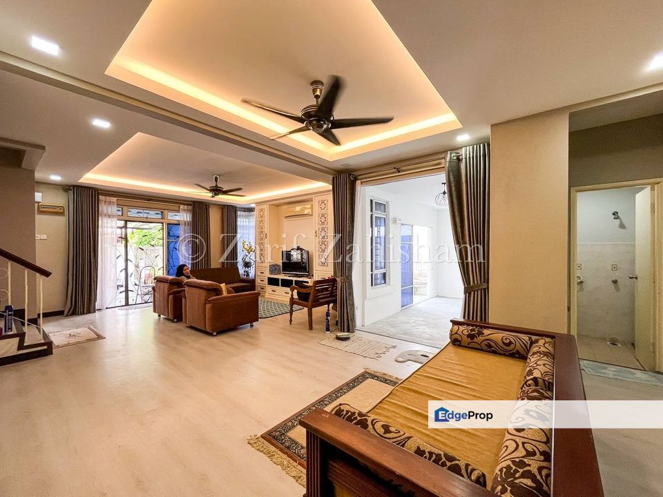 Laman 2 Bandar Seri Putra Bangi Double Storey Semi D Cluster Freehold For Sale , Selangor, Bangi