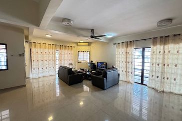 CORNER LOT 3 Storey Laman Oakleaf Bukit Antarabangsa Ampang Jaya Renovated For Sale   