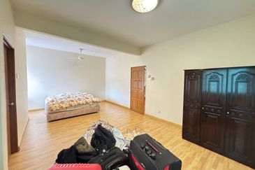 CORNER LOT 3 Storey Laman Oakleaf Bukit Antarabangsa Ampang Jaya Renovated For Sale   