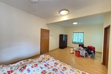 CORNER LOT 3 Storey Laman Oakleaf Bukit Antarabangsa Ampang Jaya Renovated For Sale   