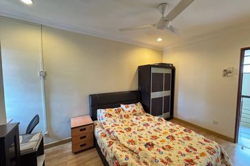 CORNER LOT 3 Storey Laman Oakleaf Bukit Antarabangsa Ampang Jaya Renovated For Sale   