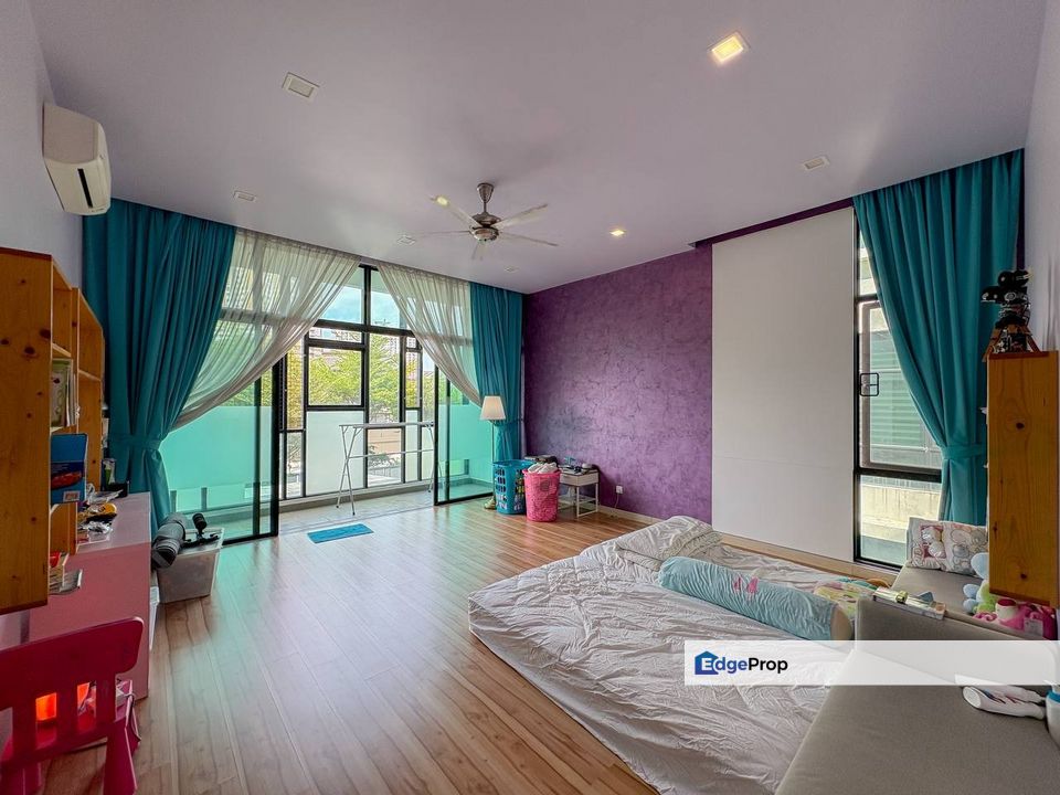3 Storey Semi D The Park Laman Serdang Taman Bukit Serdang Seri Kembangan Freehold For Sale Near Bukit Jalil   , Selangor, Seri Kembangan