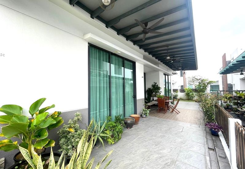 Jalan Equine, Taman Equine