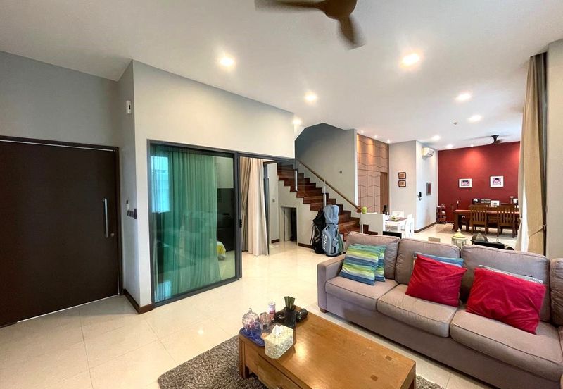 Double Storey Semi D Sunway Eastwood Taman Equine Park Seri Kembangan Renovated For Sale   