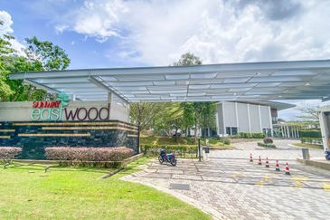 Double Storey Semi D Sunway Eastwood Taman Equine Park Seri Kembangan Renovated For Sale   