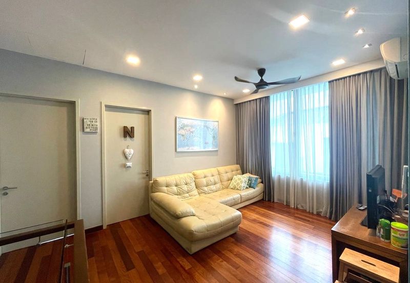 Double Storey Semi D Sunway Eastwood Taman Equine Park Seri Kembangan Renovated For Sale   