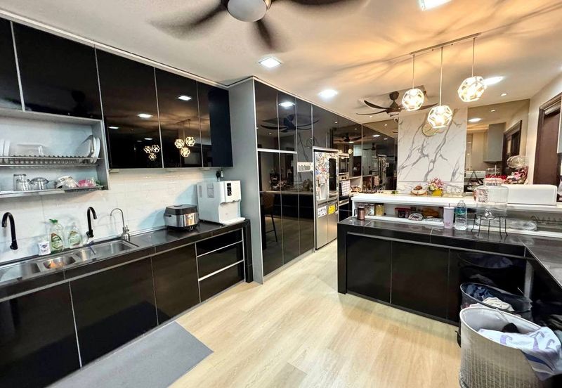 Seksyen 11, Kota Damansara