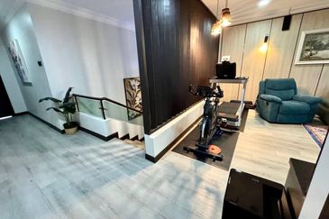 RENOVATED Double Storey Semi D Bayu Perdana, Seksyen 11 Kota Damansara Petaling Jaya For Sale  