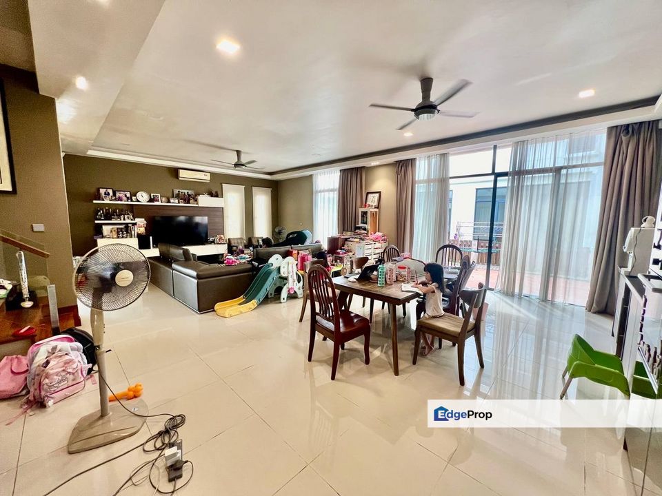 Double Storey Semi D Sunway Eastwood Taman Equine Park Seri Kembangan Renovated For Sale , Selangor, Seri Kembangan