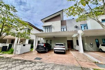 Double Storey Semi D Sunway Eastwood Taman Equine Park Seri Kembangan Renovated For Sale   