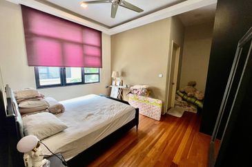 Double Storey Semi D Sunway Eastwood Taman Equine Park Seri Kembangan Renovated For Sale   