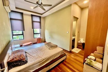 Double Storey Semi D Sunway Eastwood Taman Equine Park Seri Kembangan Renovated For Sale   