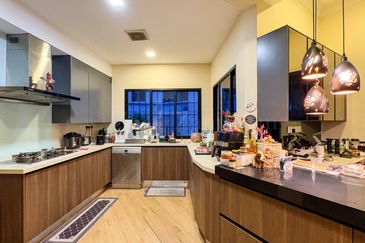 Taman Pantai Bangsar Kuala Lumpur Double Storey Bungalow For Sale Freehold       