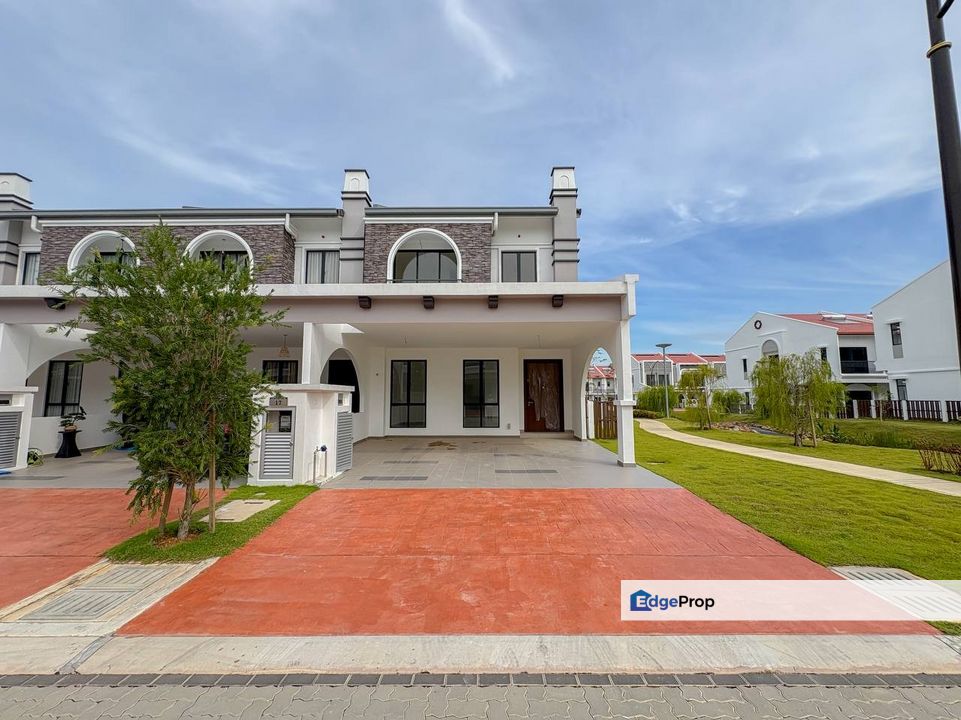 Setia Safiro Cyberjaya End Lot Double Storey Terrace For Sale Freehold , Selangor, Cyberjaya