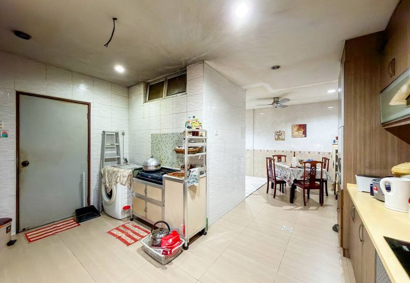 Seksyen 8, Kota Damansara