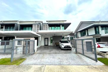 Ferrea Denai Alam End Lot Double Storey Terrace Freehold For Sale Near Elmina Valley Saffron Hills Denai Alam Semanea Hills   