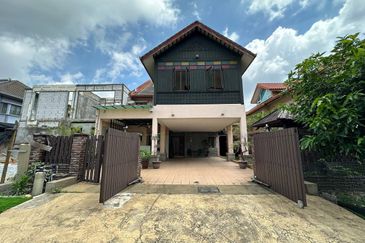 USJ 17 Subang Jaya Double Storey Semi D For Sale Freehold  
