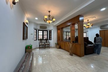 USJ 17 Subang Jaya Double Storey Semi D For Sale Freehold  