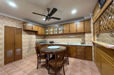 USJ 17 Subang Jaya Double Storey Semi D For Sale Freehold  