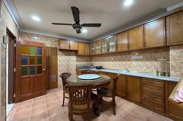 USJ 17 Subang Jaya Double Storey Semi D For Sale Freehold  