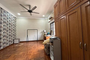 USJ 17 Subang Jaya Double Storey Semi D For Sale Freehold  