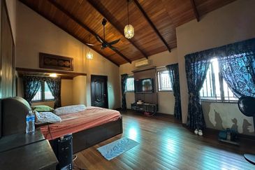 USJ 17 Subang Jaya Double Storey Bungalow For Sale Freehold  