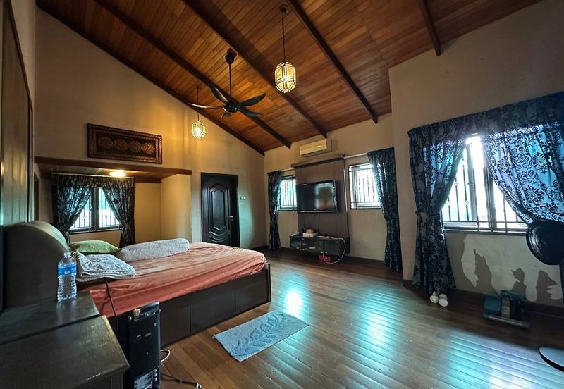 USJ 17 Subang Jaya Double Storey Bungalow For Sale Freehold  