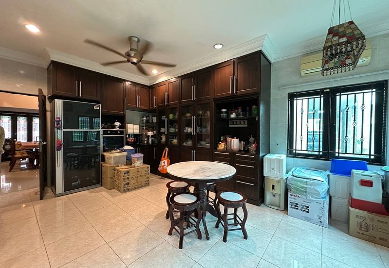 USJ 17 Subang Jaya Double Storey Bungalow For Sale Freehold  