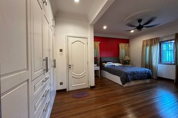 USJ 17 Subang Jaya Double Storey Bungalow For Sale Freehold  