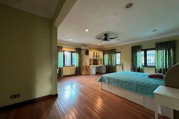 USJ 17 Subang Jaya Double Storey Bungalow For Sale Freehold  