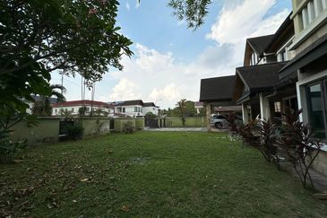 USJ 17 Subang Jaya Double Storey Bungalow For Sale Freehold  