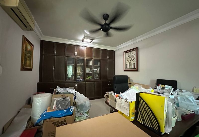 USJ 17 Subang Jaya Double Storey Bungalow For Sale Freehold  