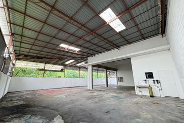 Perindustrian Tekno Jelutong 3 Storey Semi D Jalan Kerawang Bukit Jelutong Seksyen U8 Shah Alam For Sale Freehold  