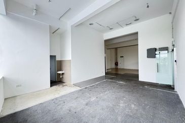 Perindustrian Tekno Jelutong 3 Storey Semi D Jalan Kerawang Bukit Jelutong Seksyen U8 Shah Alam For Sale Freehold  