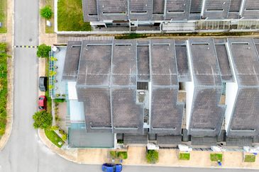 Aster Grove Denai Alam Shah Alam Double Storey Superlink For Sale Freehold     