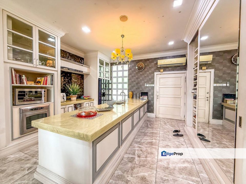 Kota Damansara Petaling Jaya Double Storey Bungalow Jalan Pekaka For Sale , Selangor, Kota Damansara