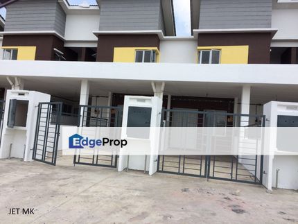 Available Now Upper Unit Of 2 Stry Townhouse Taman Udang Cendana Teluk Pulai Klang, Selangor, Klang