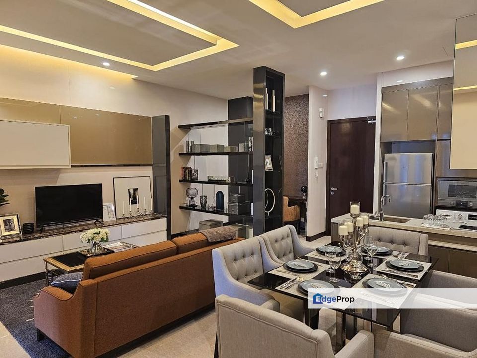 Freehold Puchong 3 rooms MRT Unit - Cashback RM100k Ready Move In, Selangor, Puchong