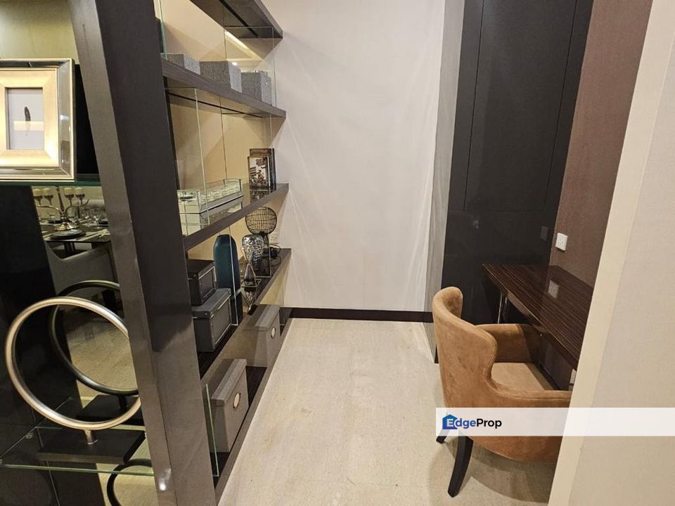 Freehold Puchong 3 rooms MRT Unit - Cashback RM100k Ready Move In, Selangor, Puchong